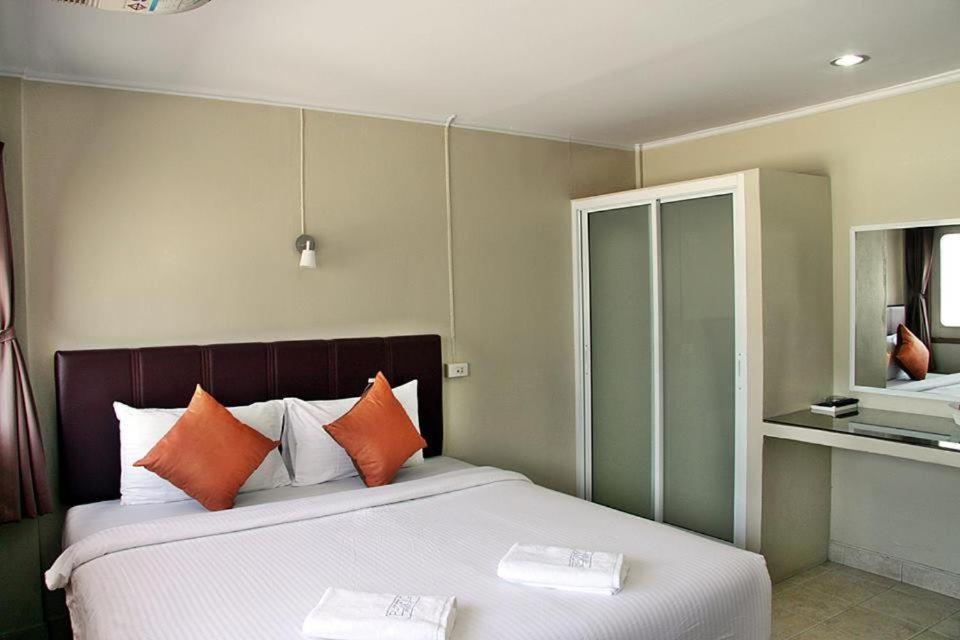 Pacific Residence Hat Yai Exterior photo